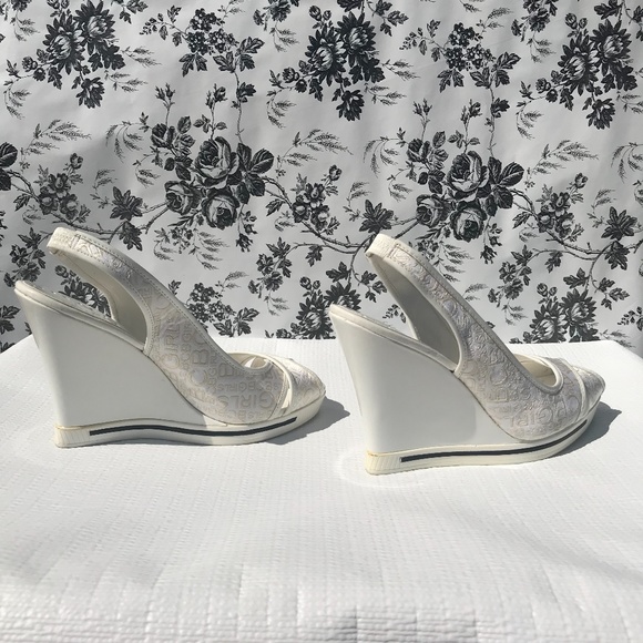 BCBGirls bg-olwen White Peep-Toe Wedges - Picture 3 of 10